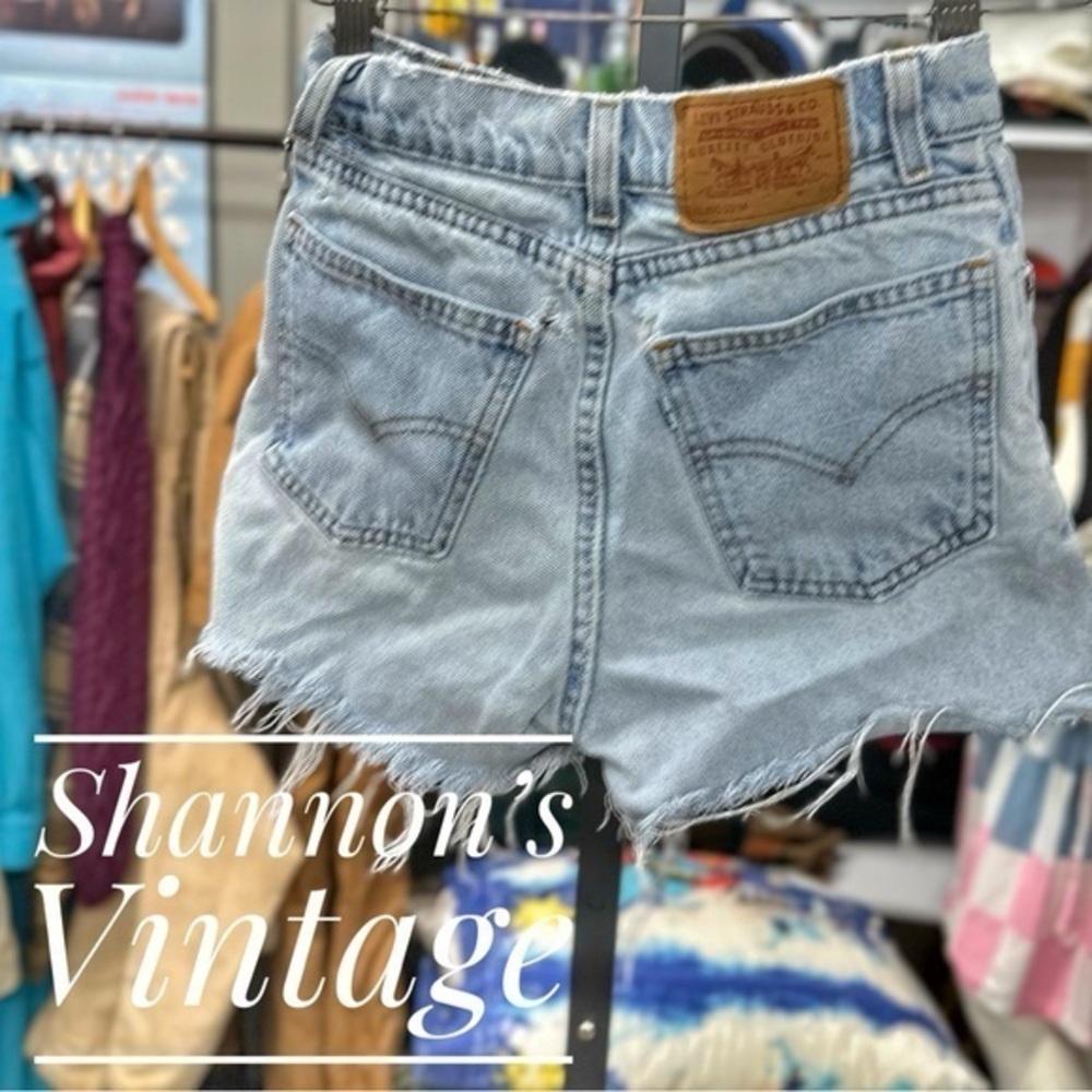 Levi’s VNTG made in USA sz 11 Regular naturally distressed Jean shorts A41